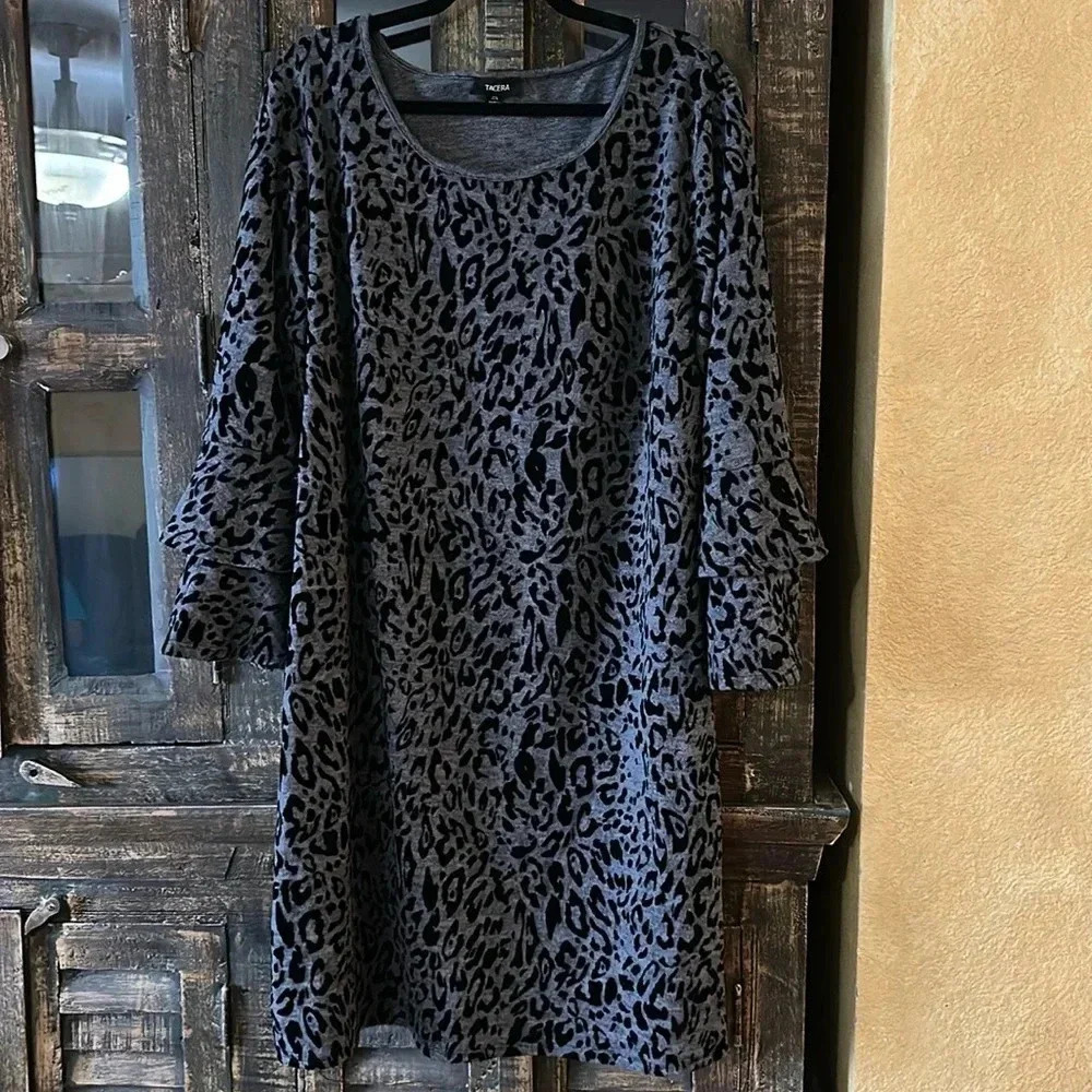 Tacera Ruffle Bell 3/4 Sleeve Dress 2X Raised Velvet Animal Print EUC - Picture 1 of 4